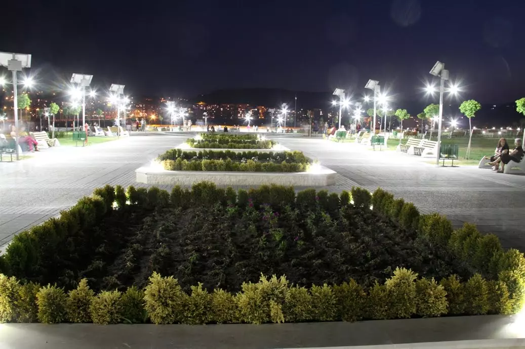 iluminacion zonas publicas Construcción de plazas en San Sebastián