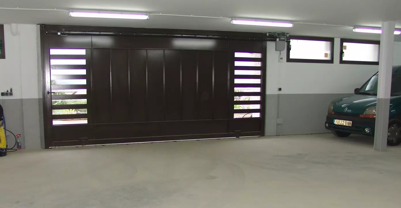 Puertas correderas garaje San Sebastián